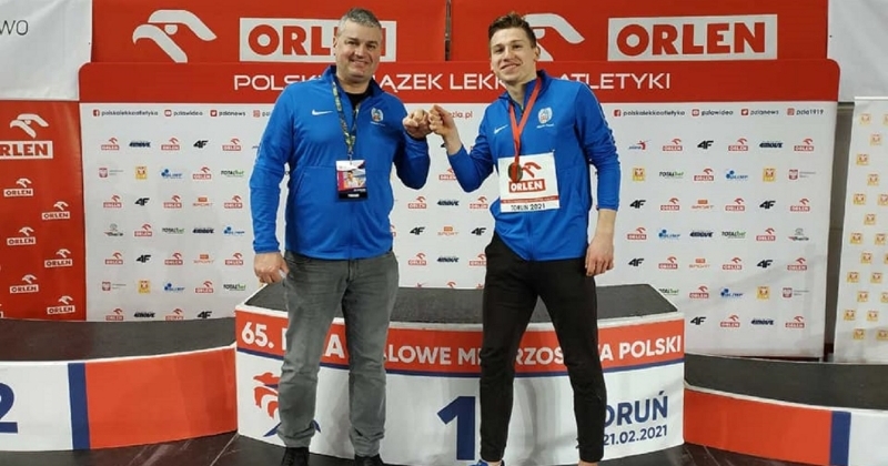 Adrian Brzeziński, student biologii sądowej na UMK, został Halowym Mistrzem Polski w biegu na 200 m Adrian Brzeziński, student biologii sądowej na UMK, został Halowym Mistrzem Polski w biegu na 200 m
